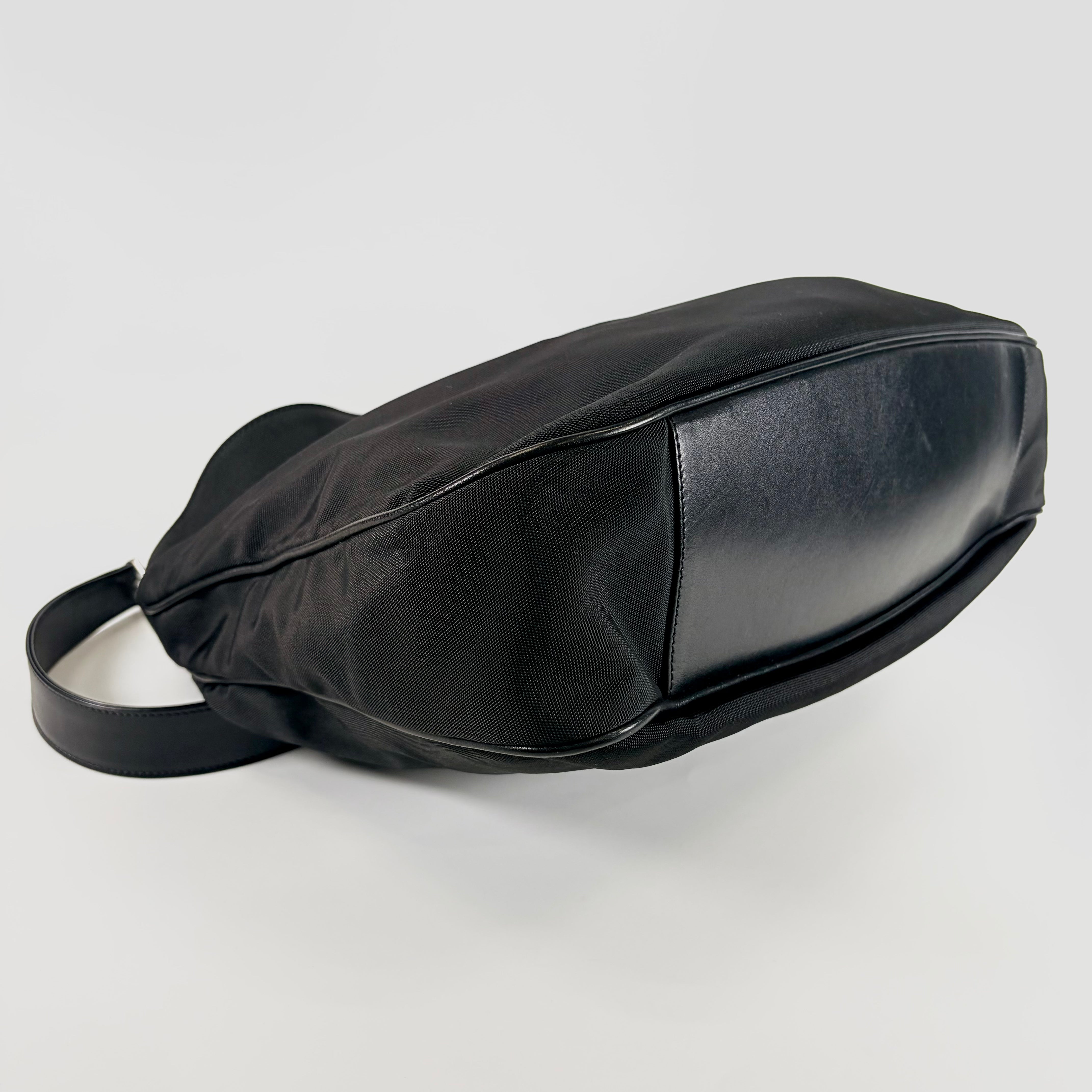 2606 secondhand GUCCI Shoulder bag / Crossbody Bag