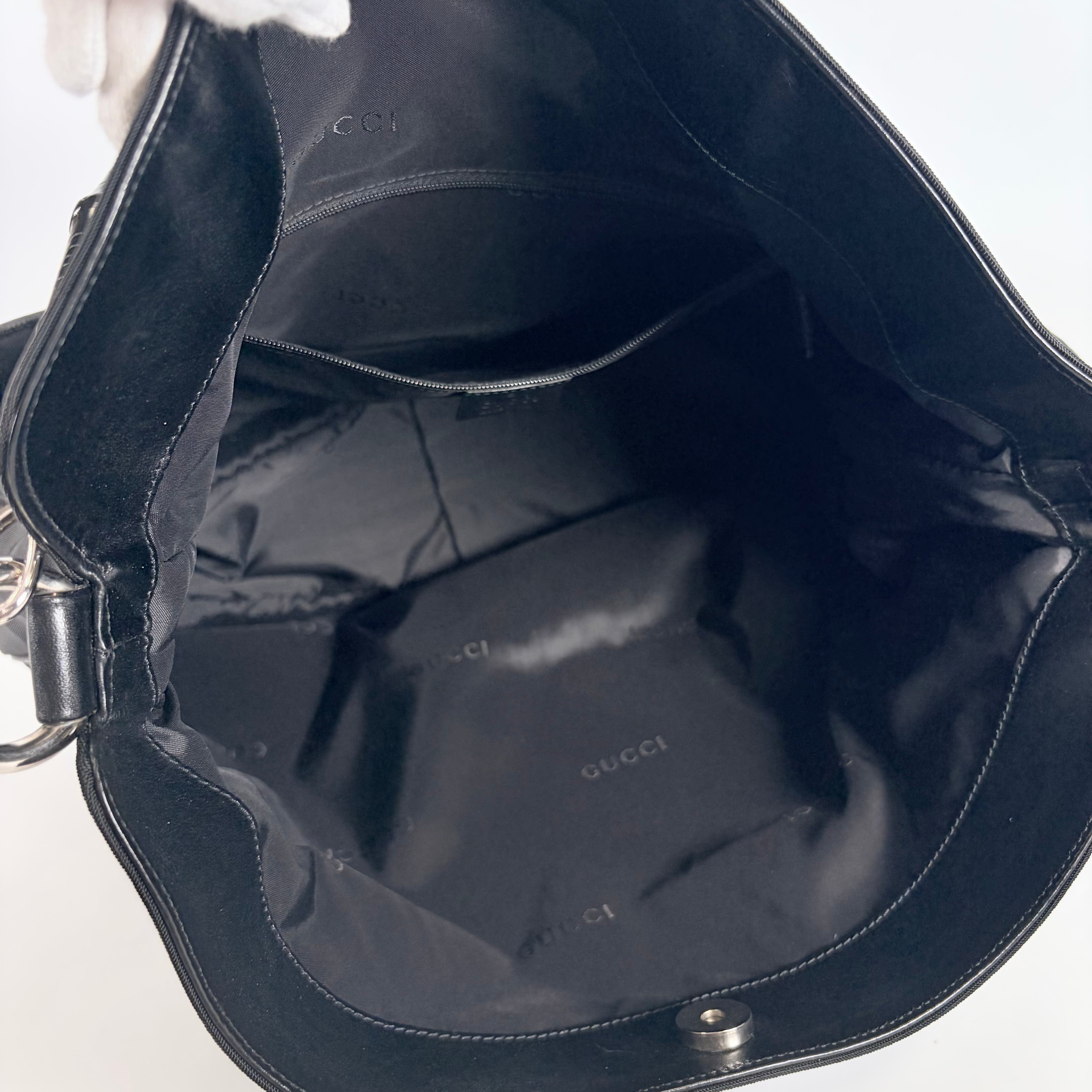 2606 secondhand GUCCI Shoulder bag / Crossbody Bag