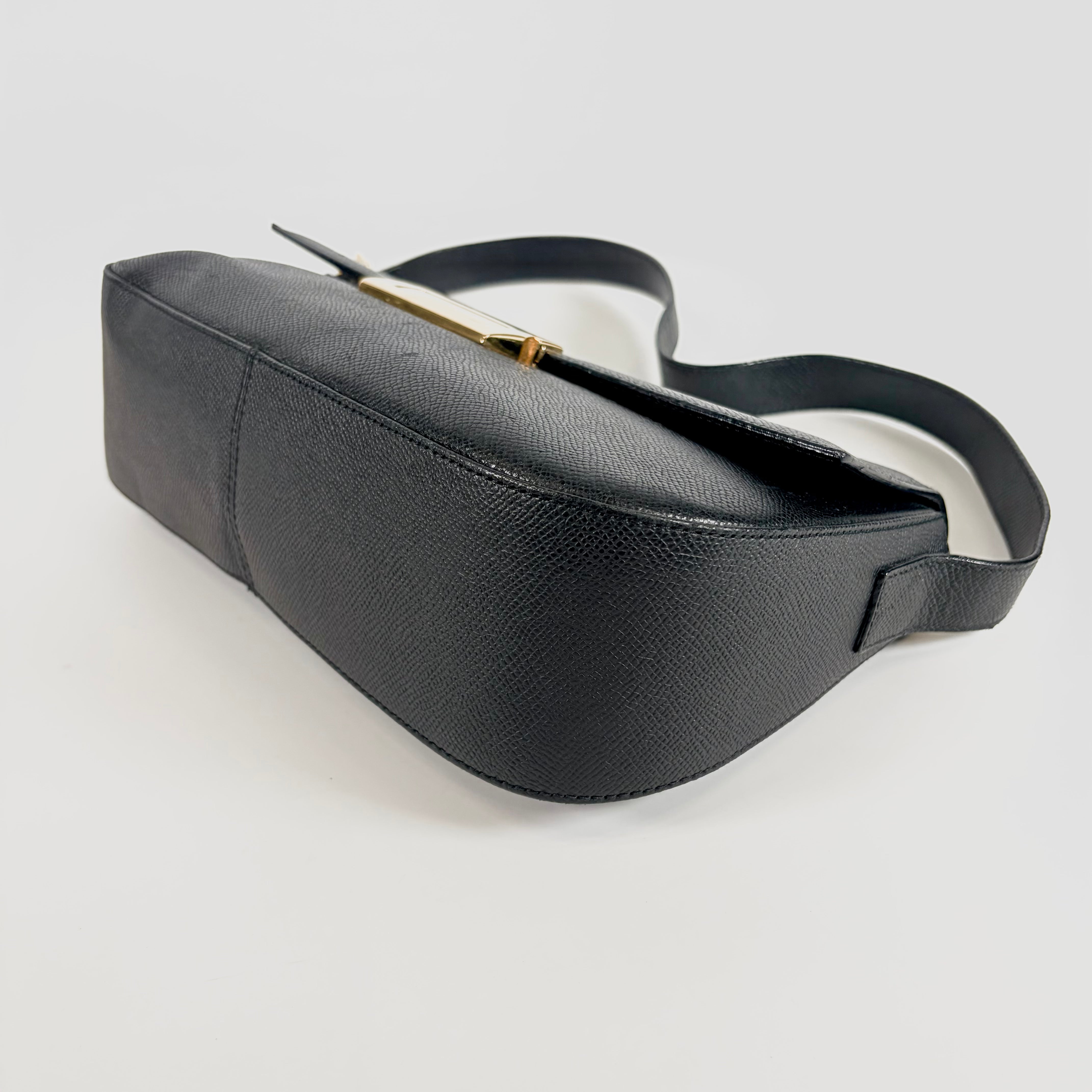 2606 secondhand Ferragamo Shoulder bag