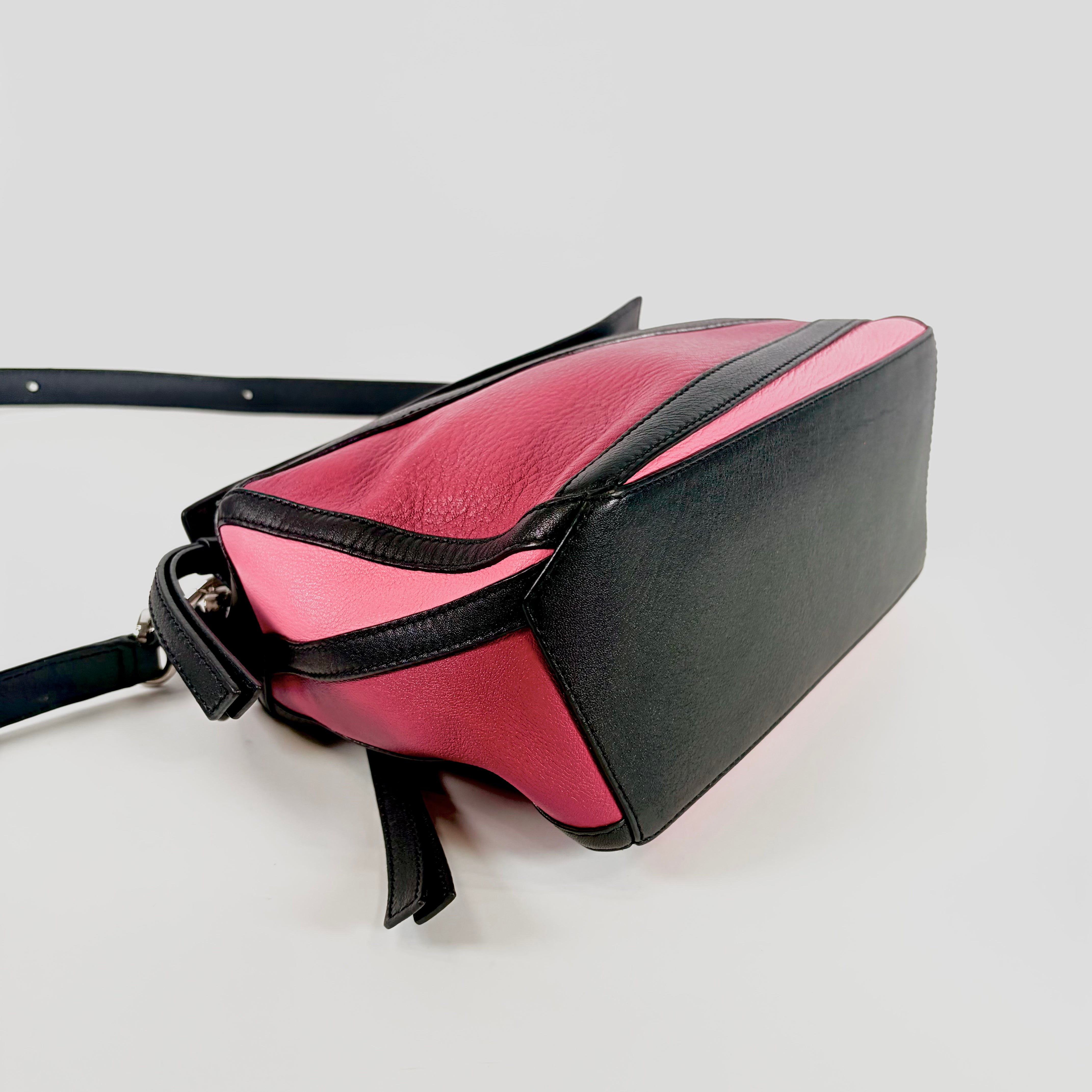 2607 secondhand LOEWE Puzzle bag