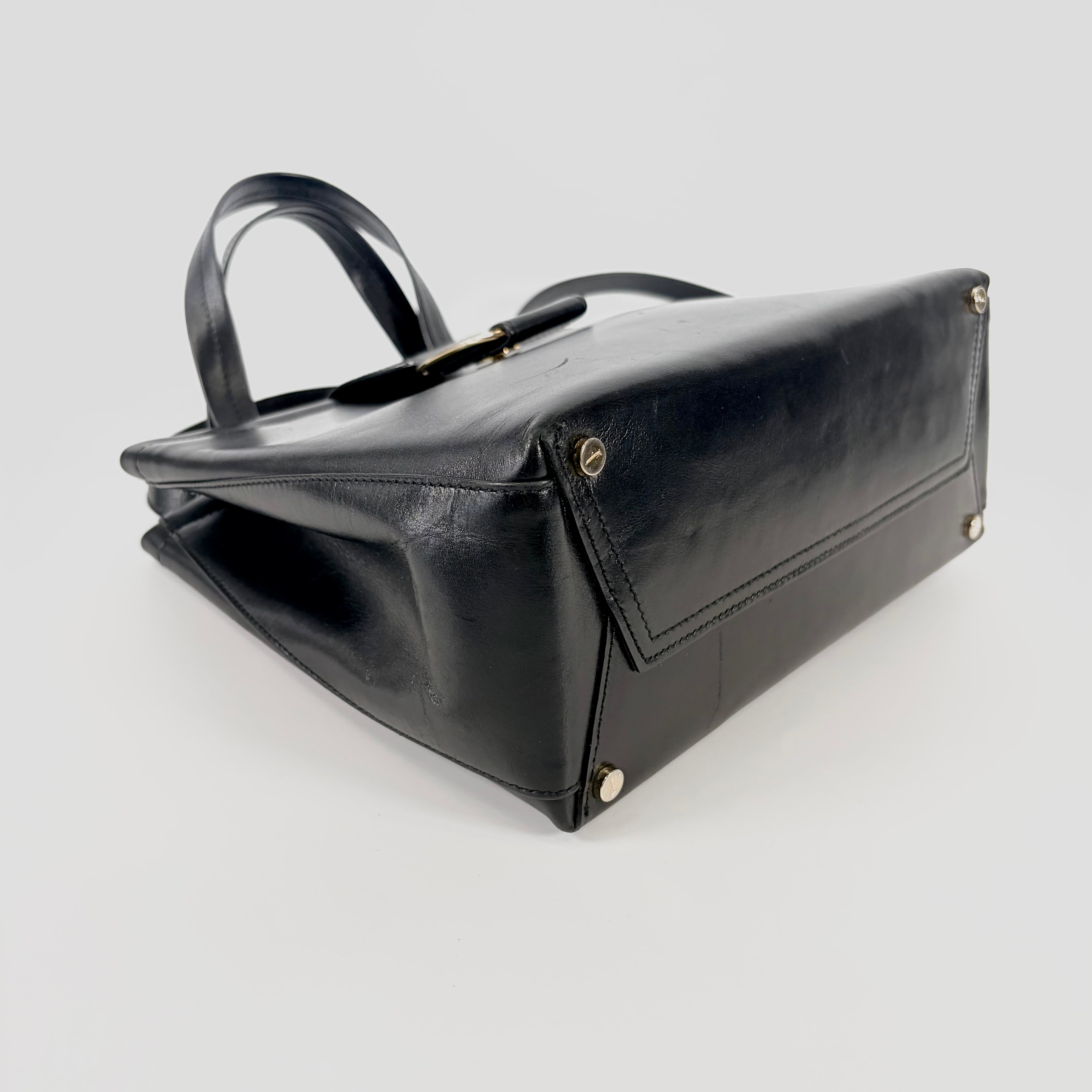 2607 secondhand Ferragamo 2Way bag
