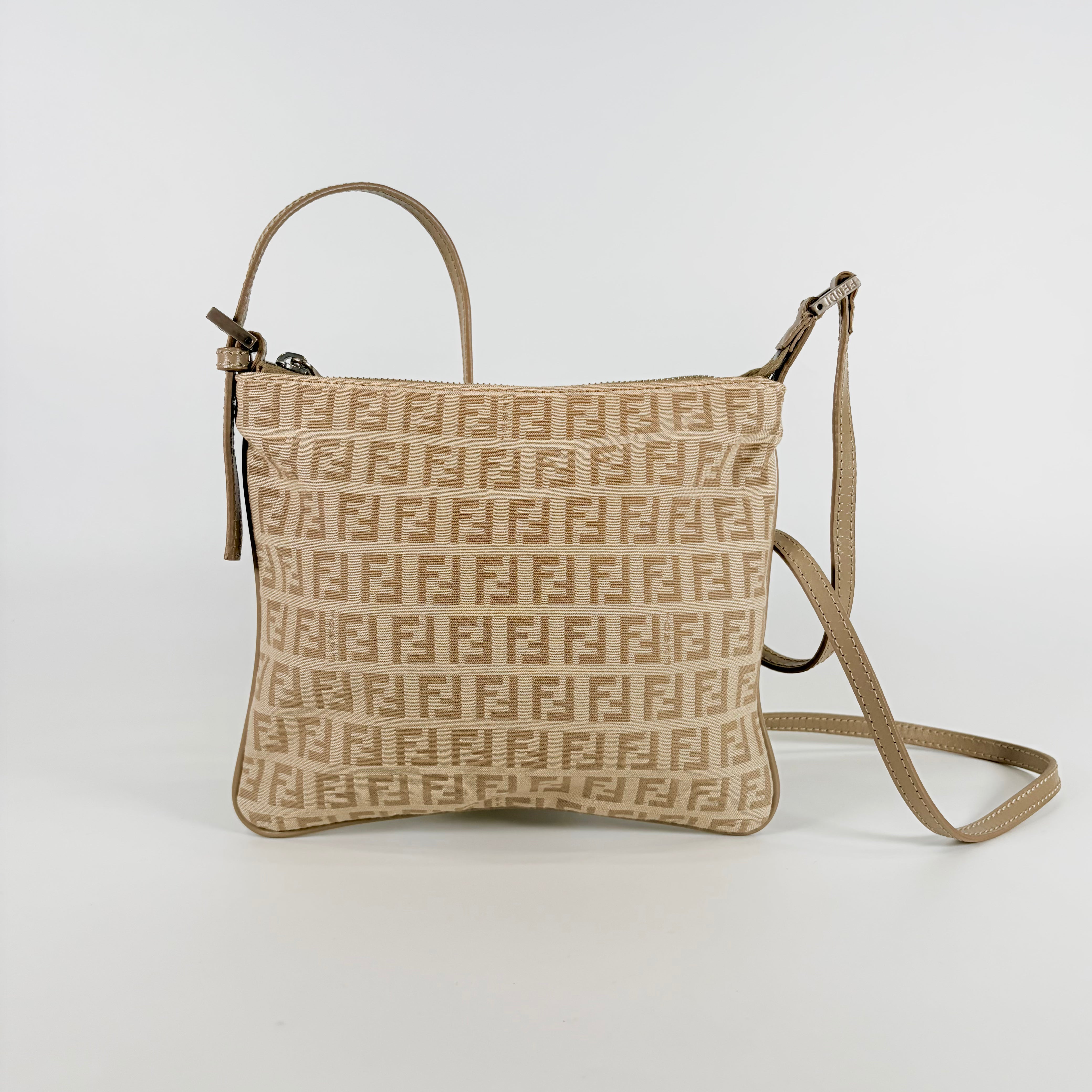 2607 secondhand FENDI Zucchino Shoulder bag