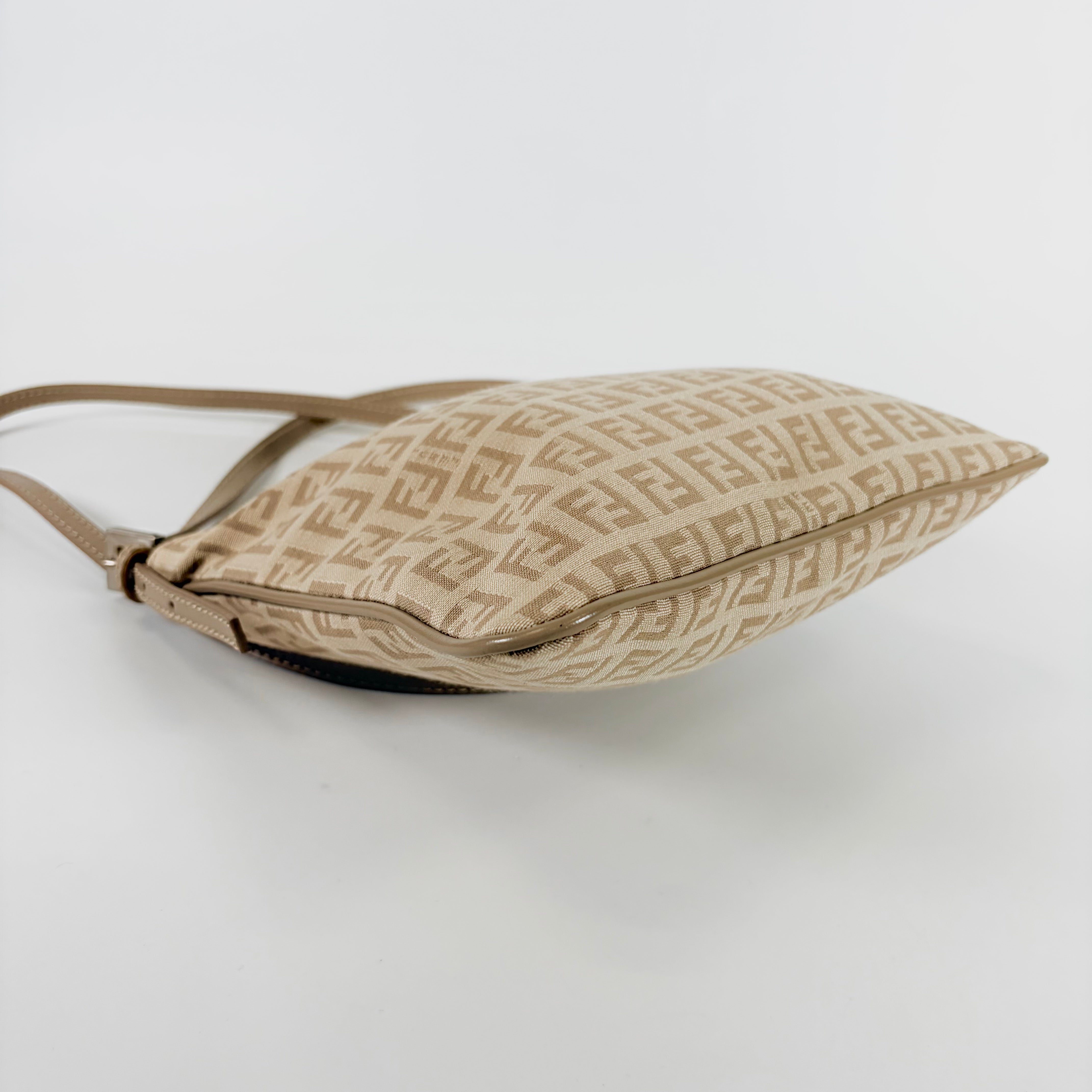 2607 secondhand FENDI Zucchino Shoulder bag