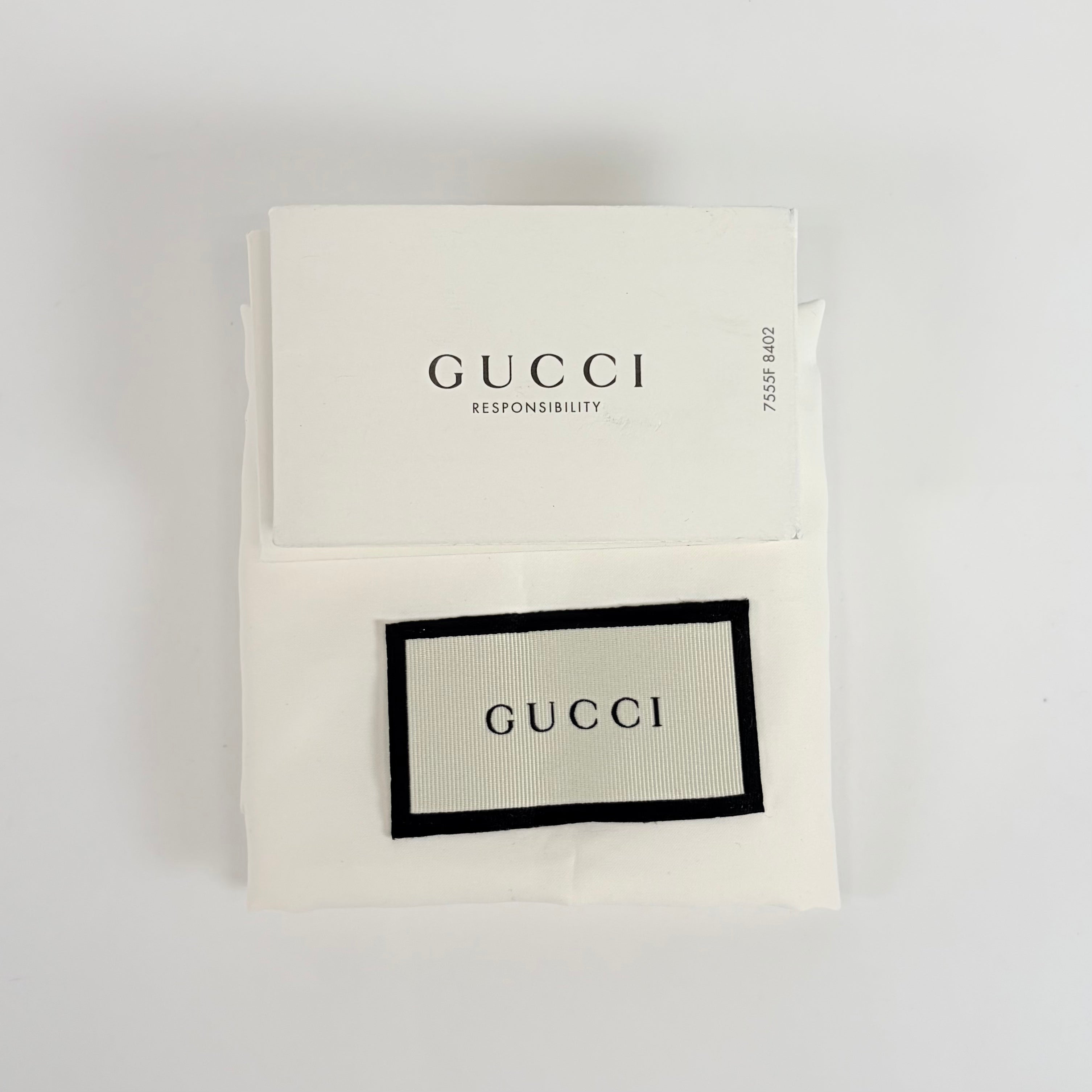 2607 secondhand GUCCI GG Supreme Shoulder bag