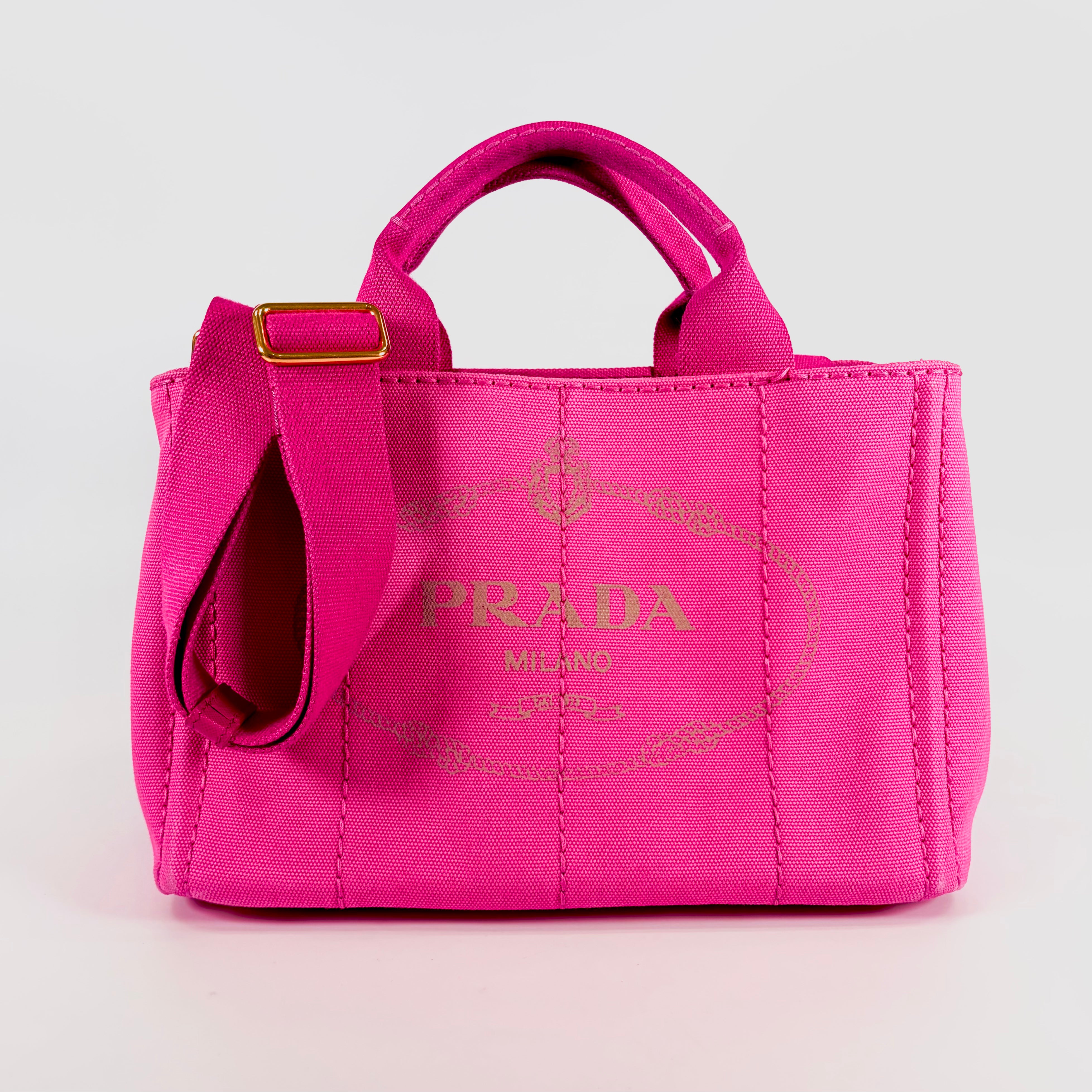 2607 secondhand PRADA Canapa