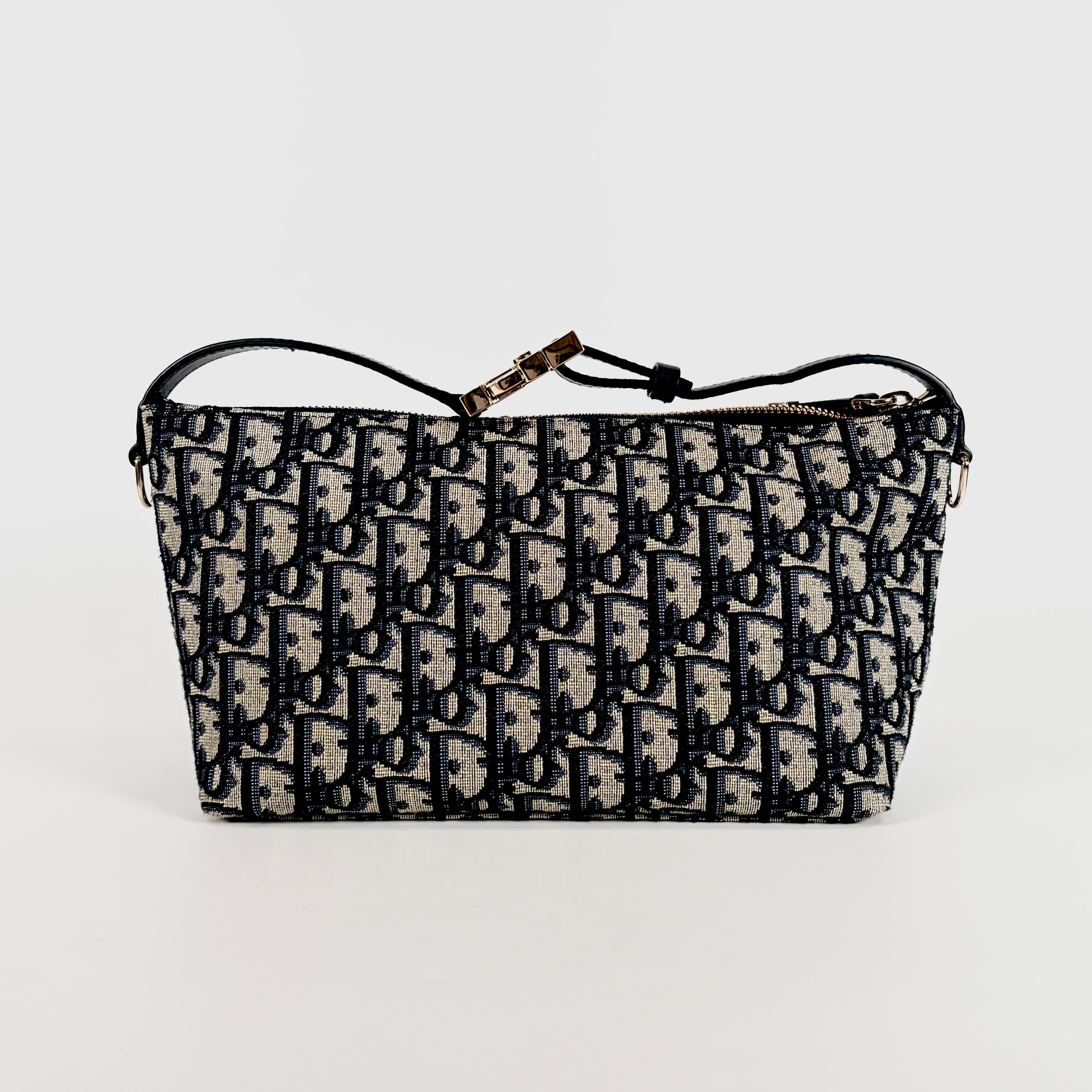 2607 secondhand CD Trotter hand bag