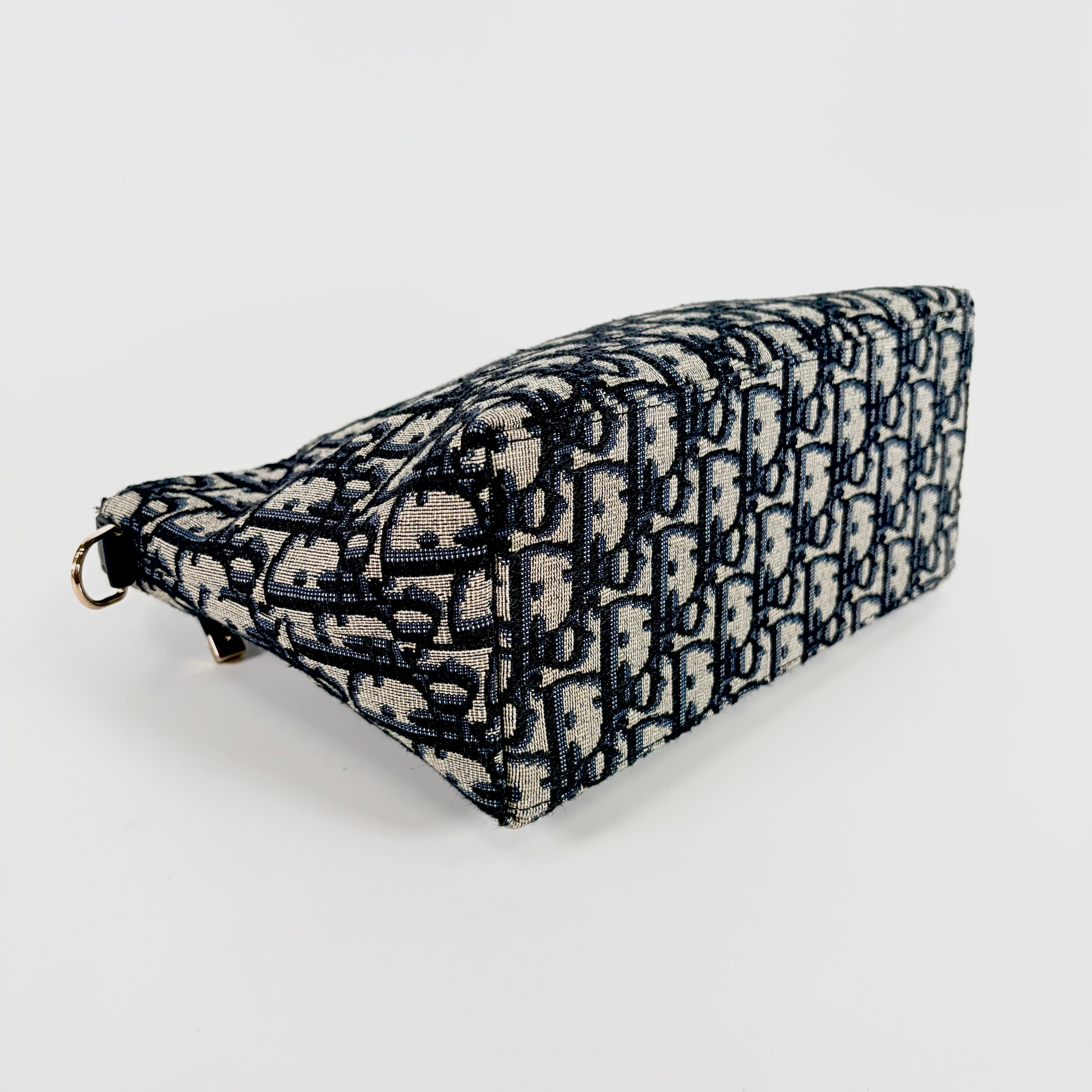 2607 secondhand CD Trotter hand bag