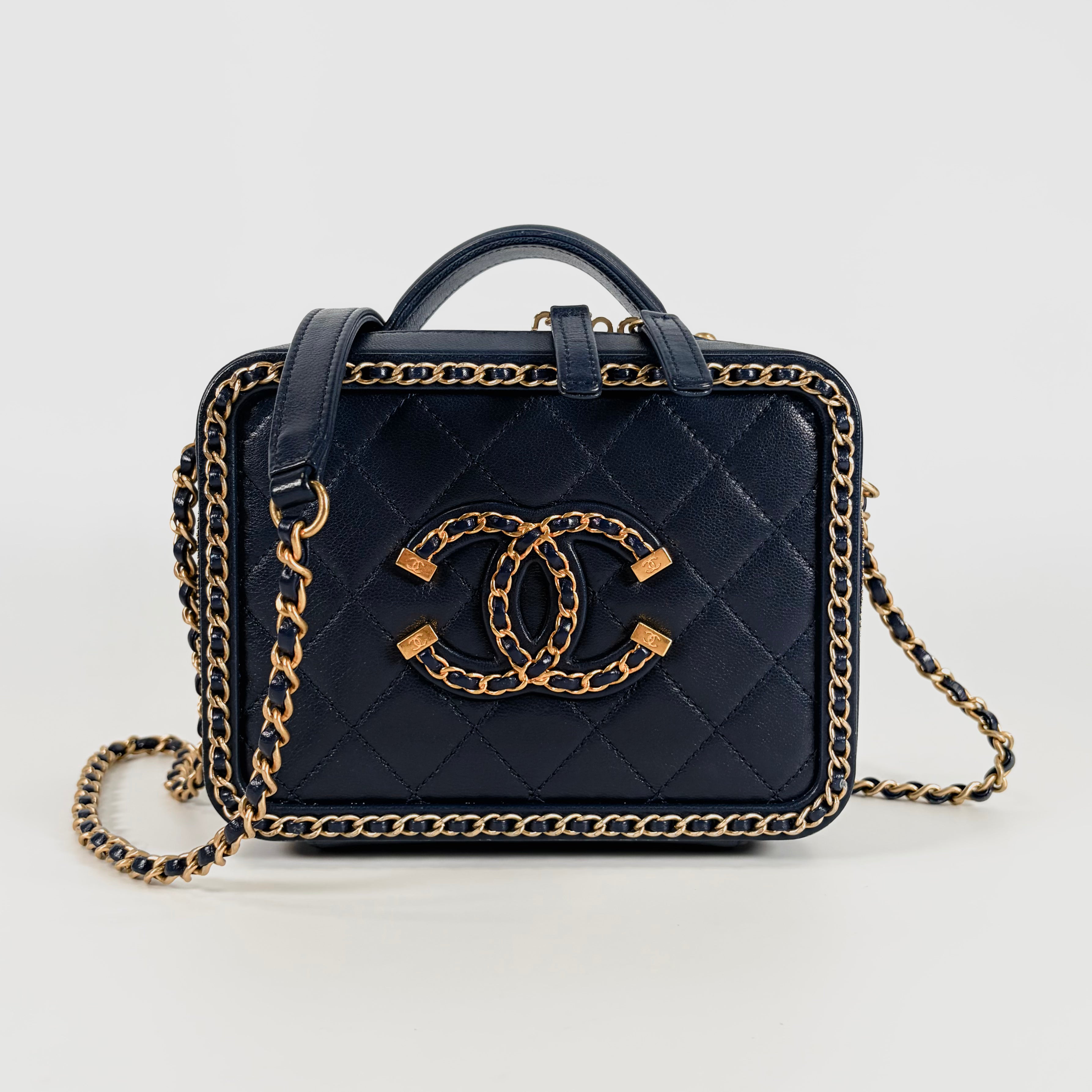 2607 secondhand CHANEL Philly Gri 2WAY Vanity bag Navy lambskin gold metal fittings 29