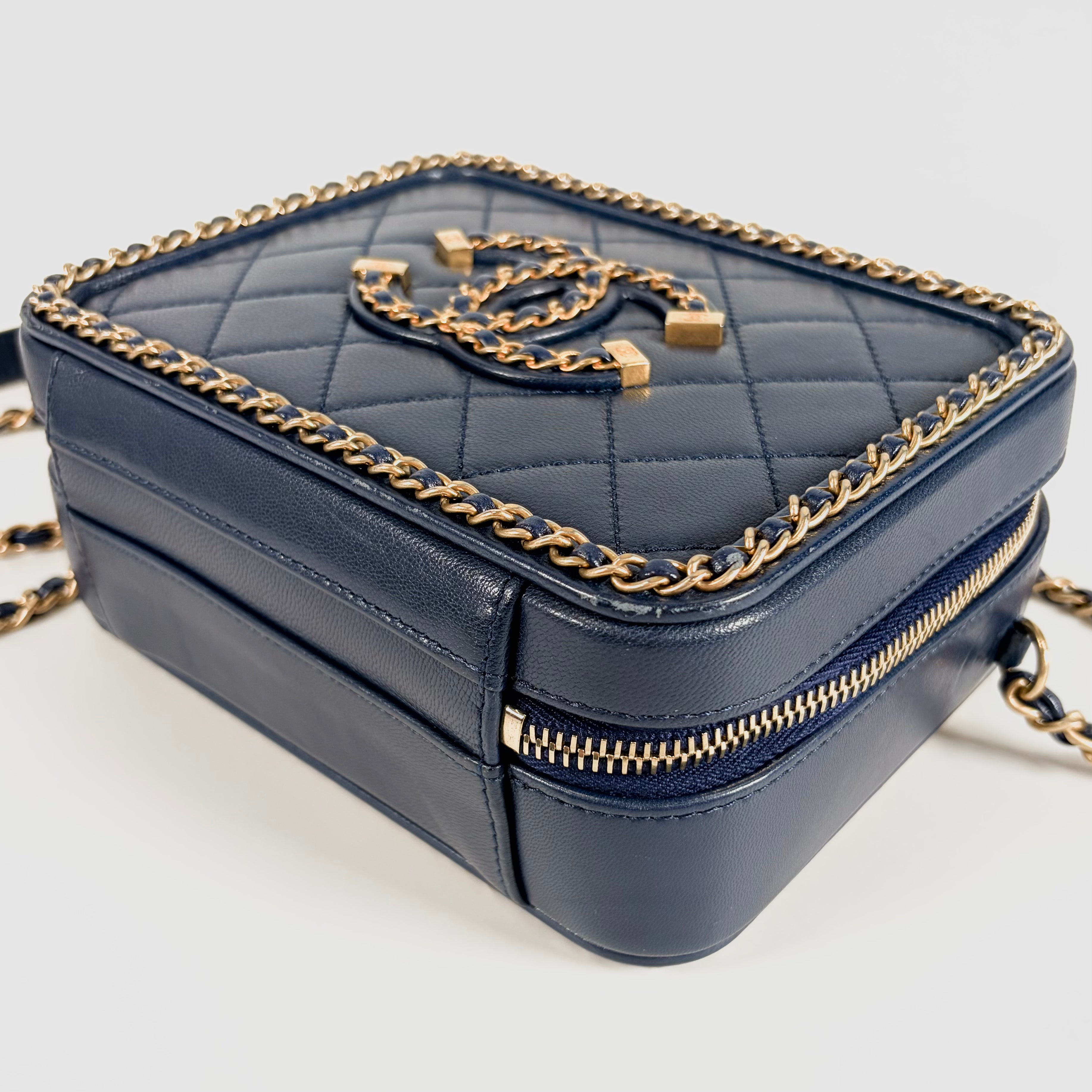 2607 secondhand CHANEL Philly Gri 2WAY Vanity bag Navy lambskin gold metal fittings 29