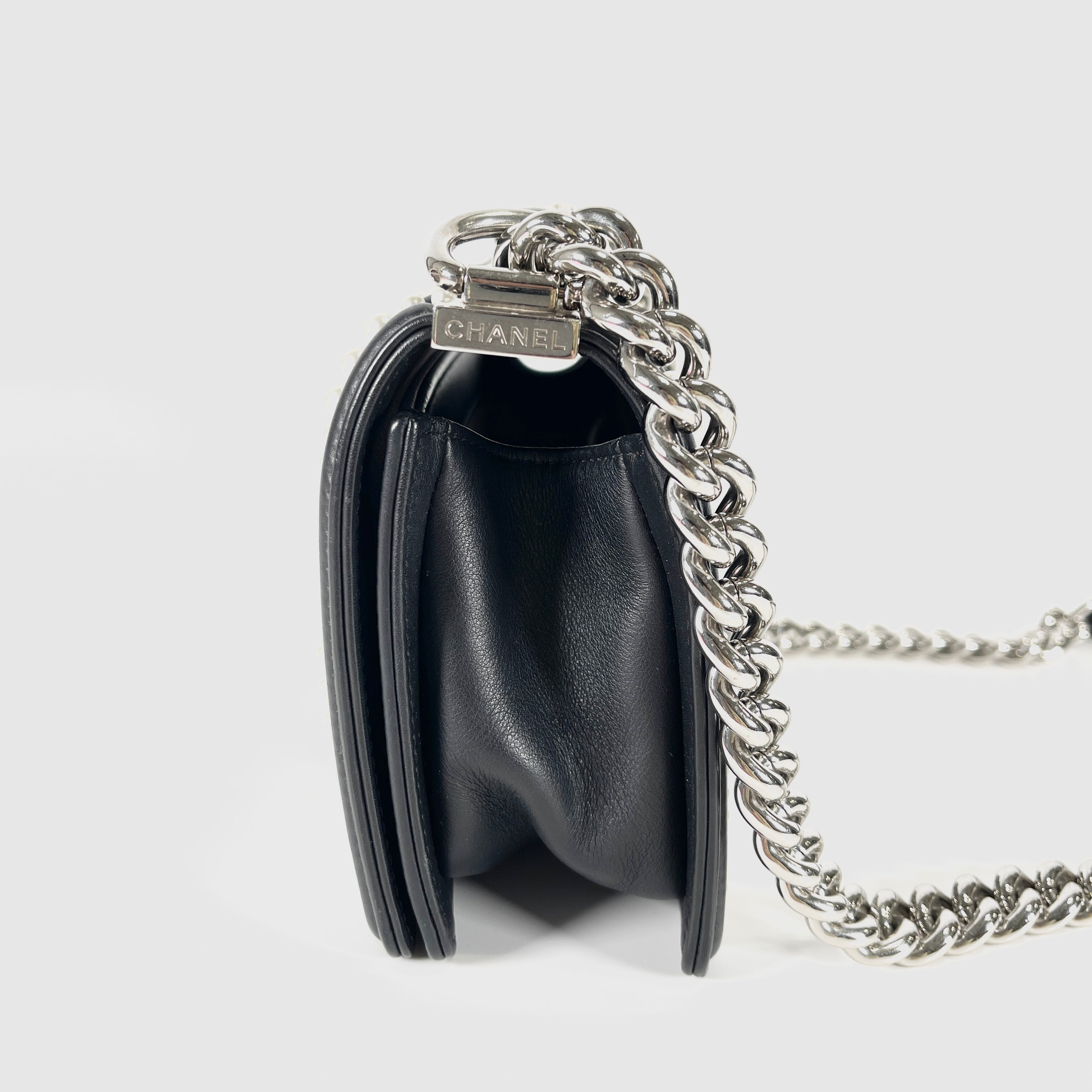 2601 secondhand CHANEL Boy