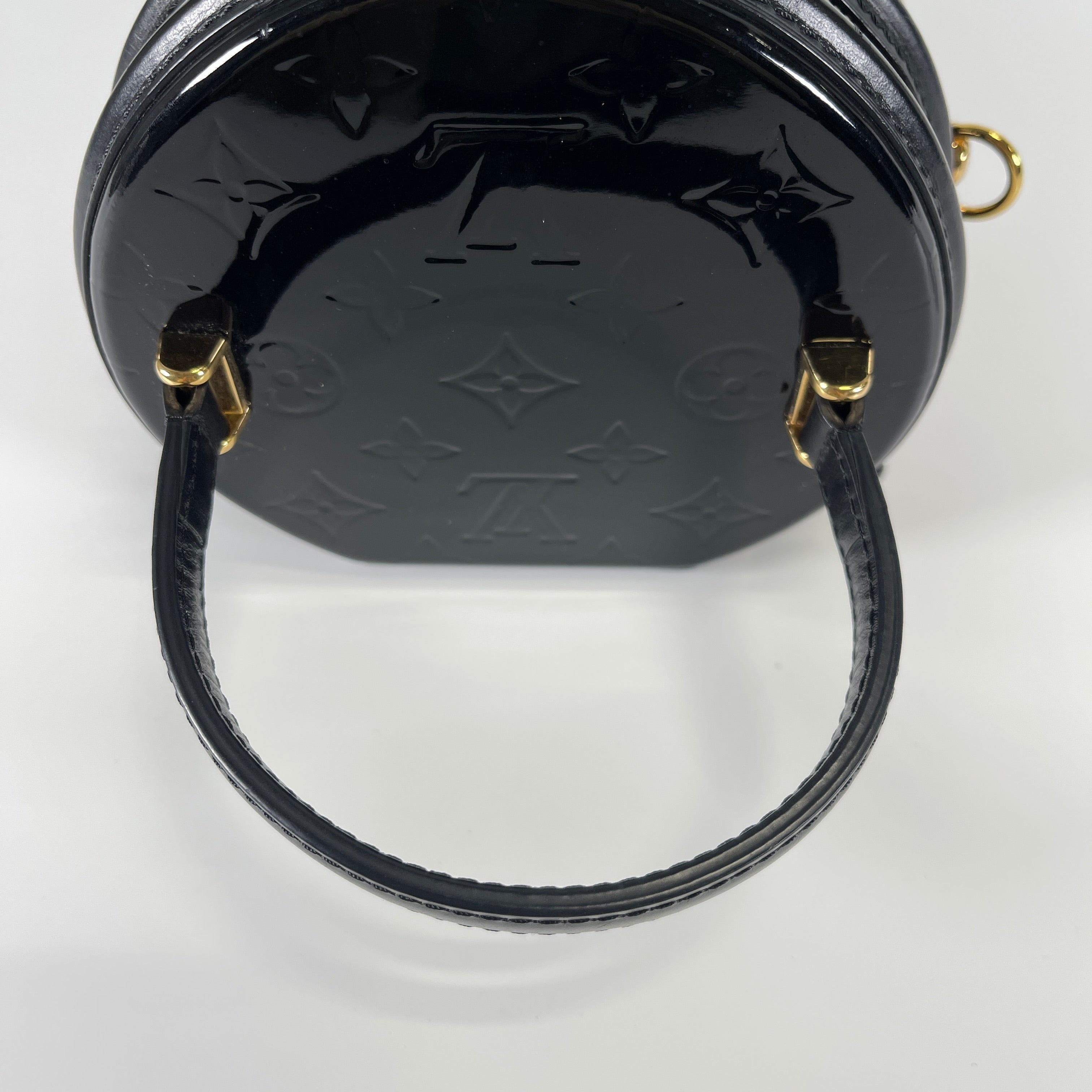 2601 secondhand LV Cannes