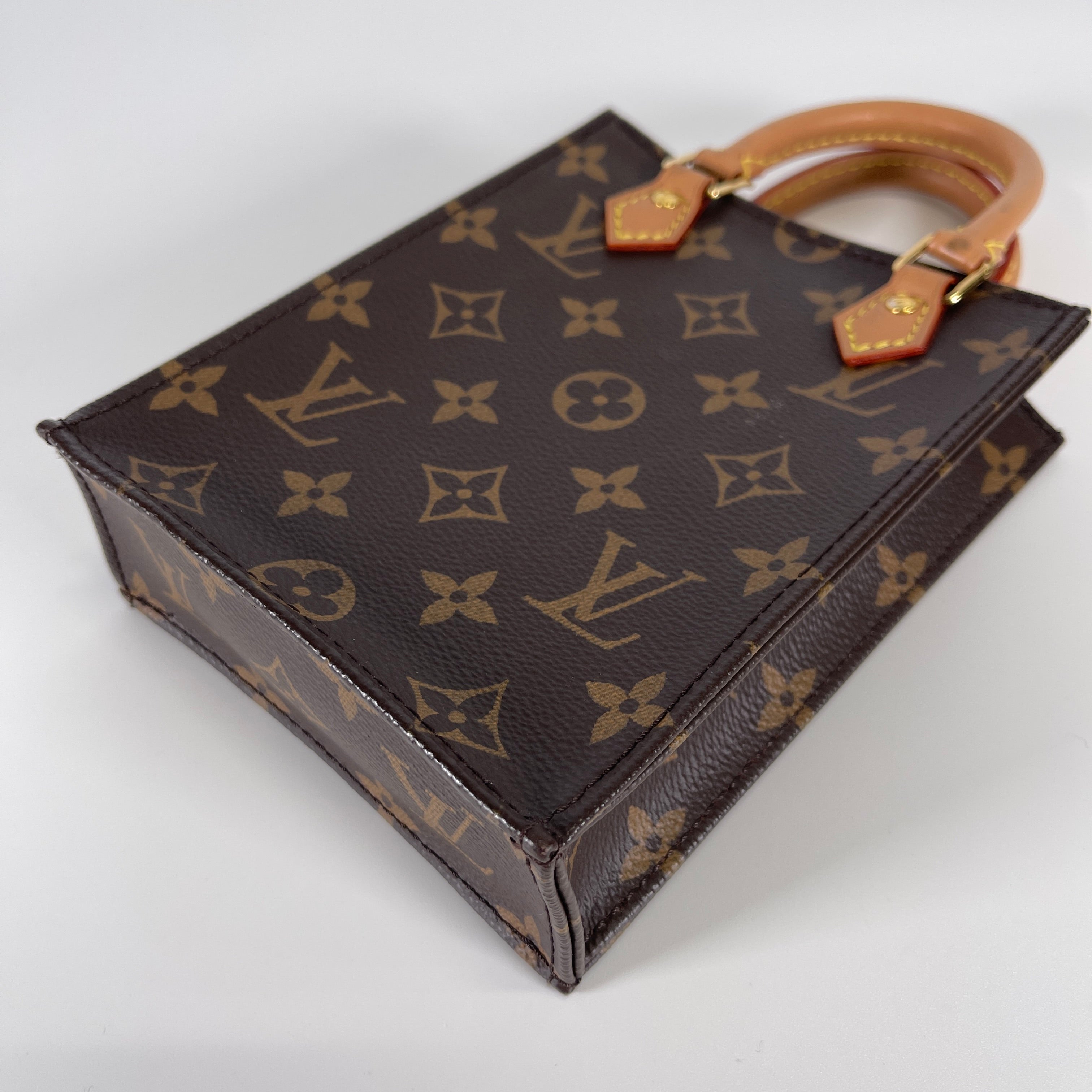2601 secondhand LV Petite Sac Pla