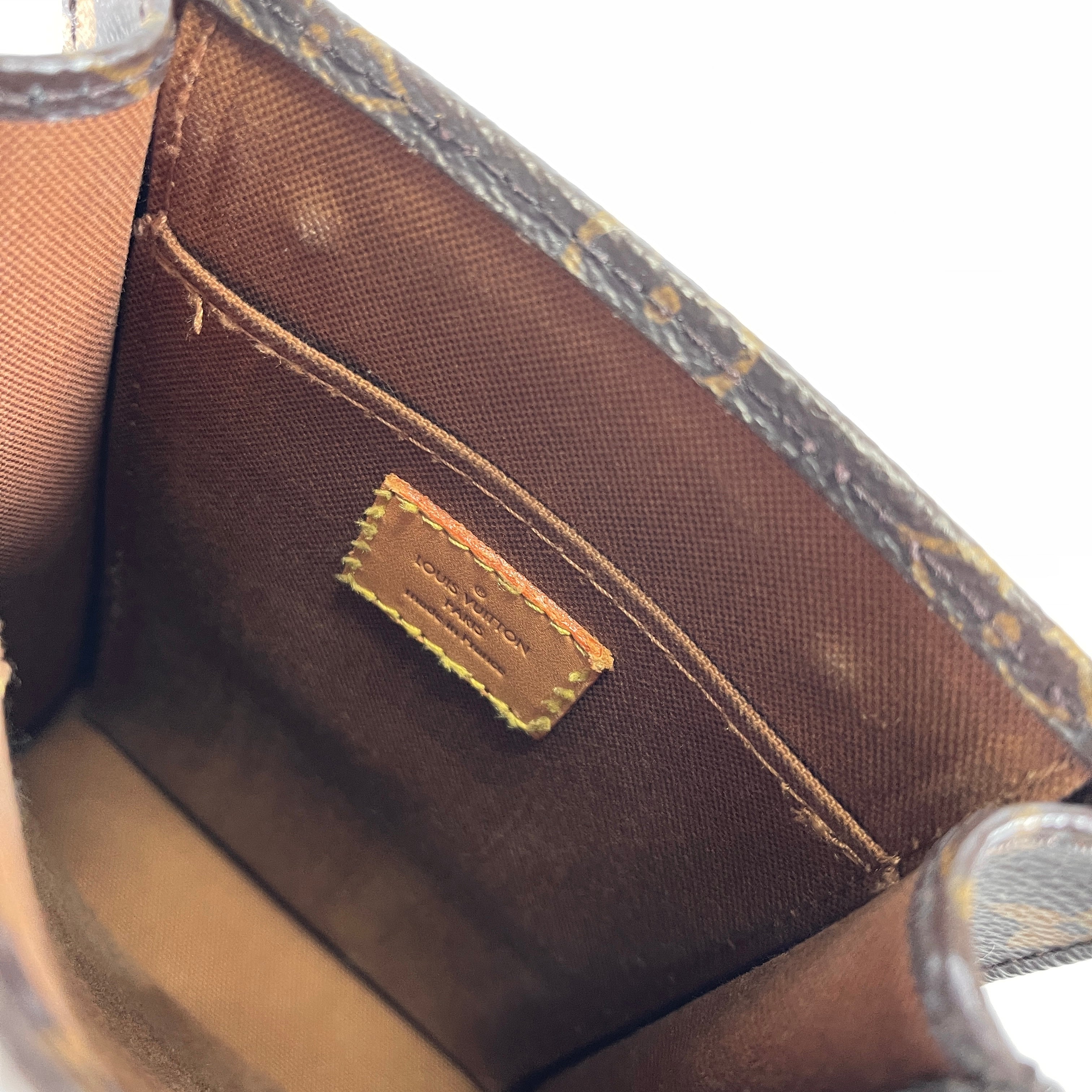 2601 secondhand LV Petite Sac Pla