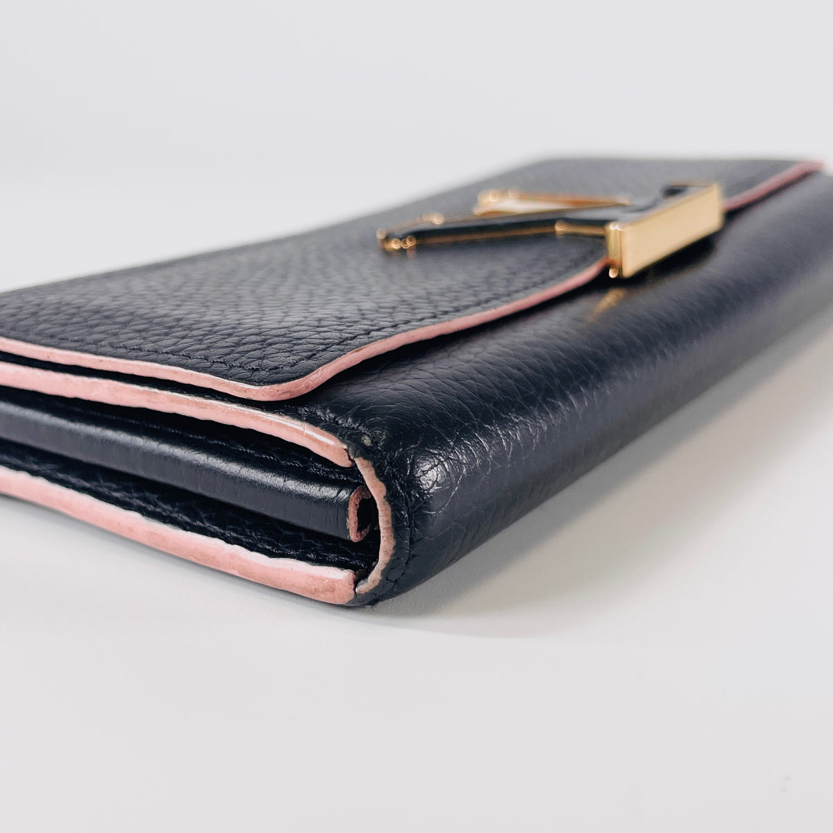 2604 secondhand LV ★ leather Capucines Long wallet black MI0159