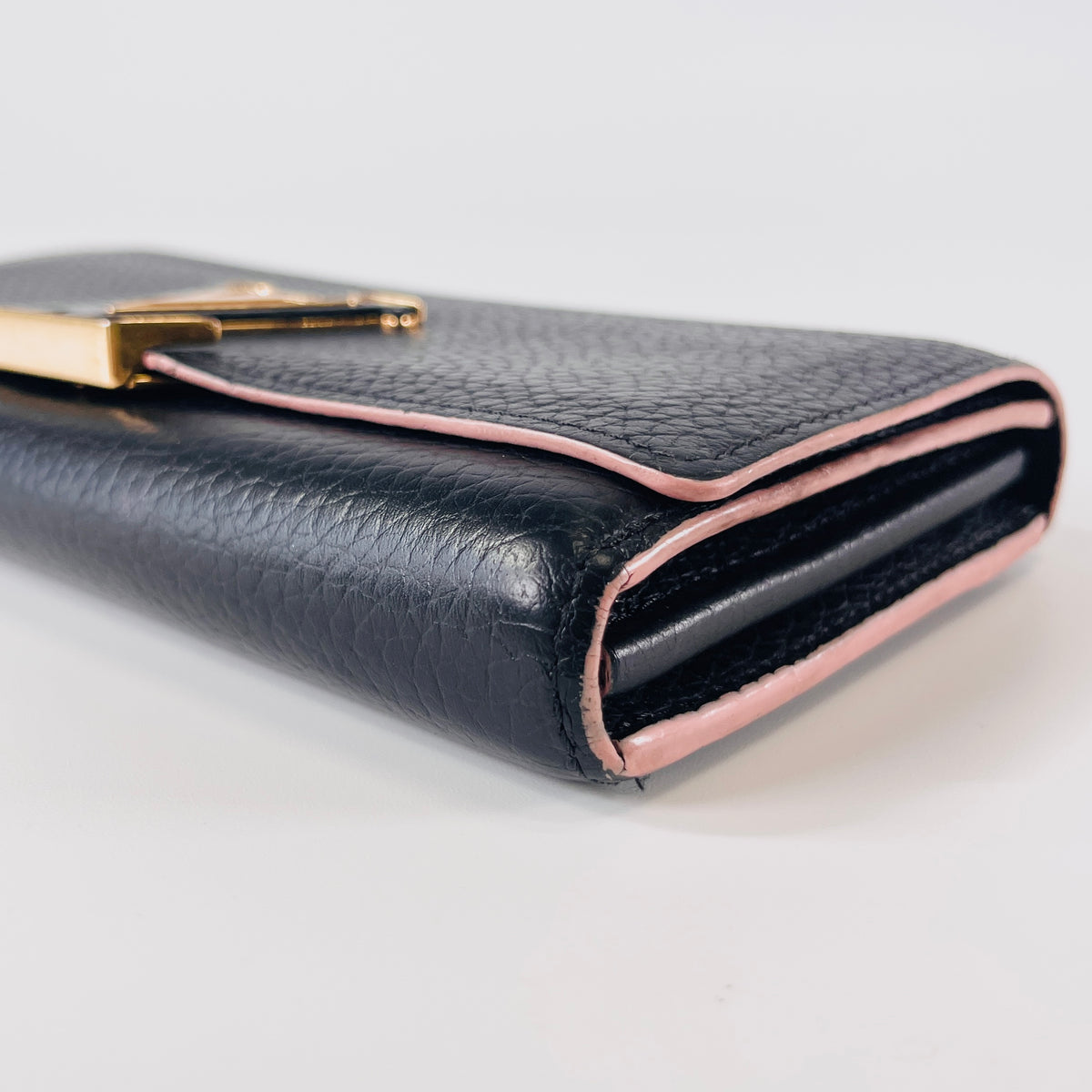 2604 secondhand LV ★ leather Capucines Long wallet black MI0159