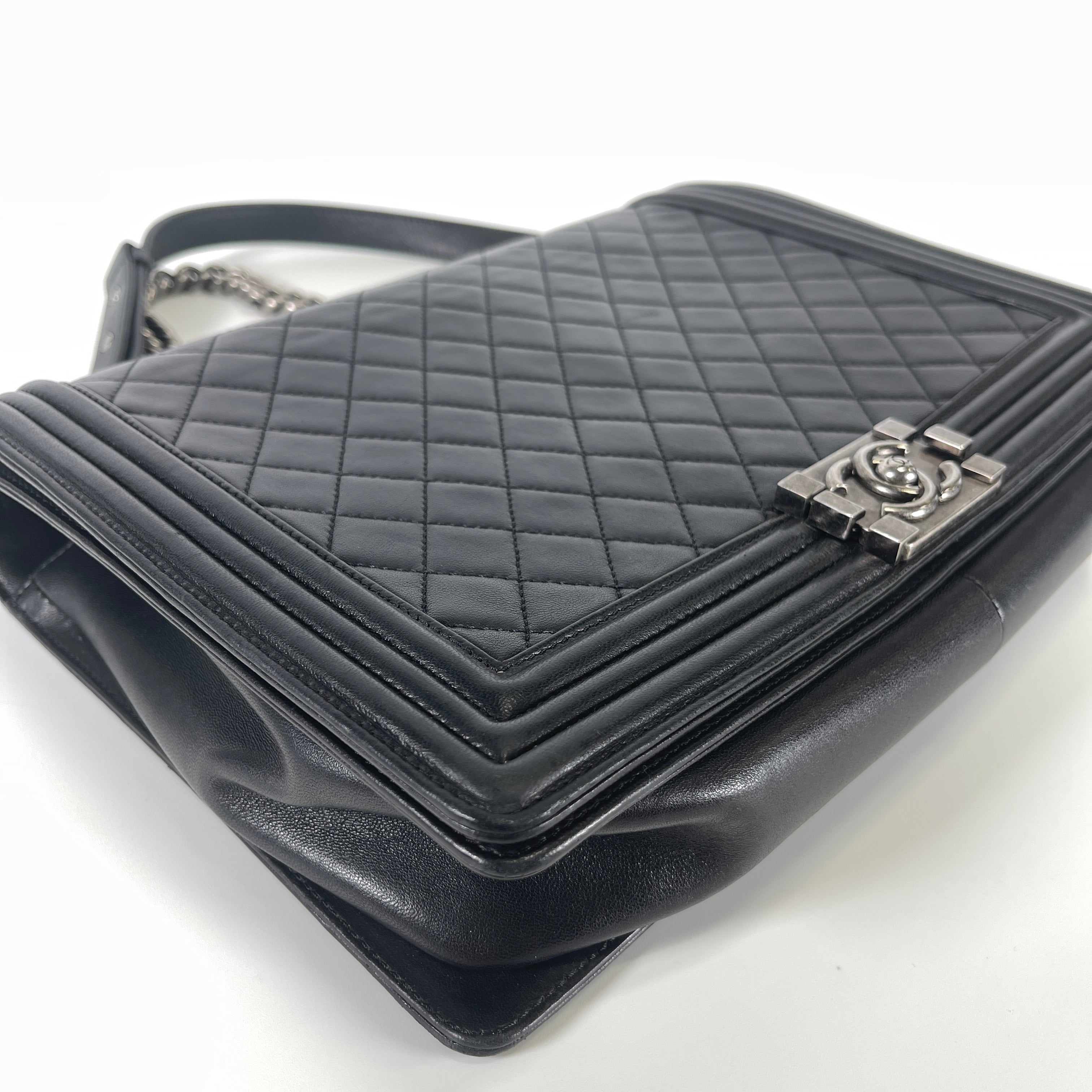2602 secondhand CHANEL brand bag
