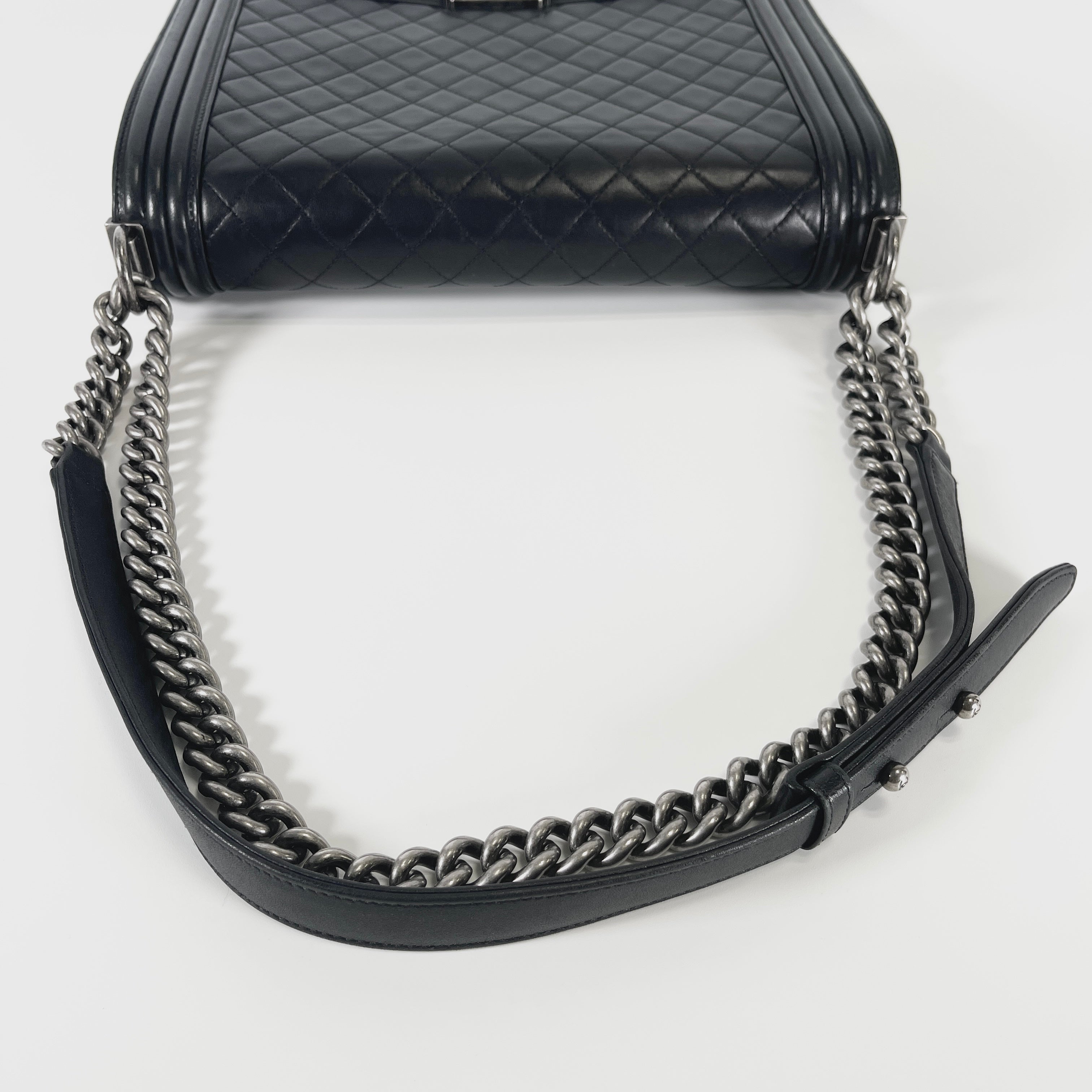2602 secondhand CHANEL brand bag