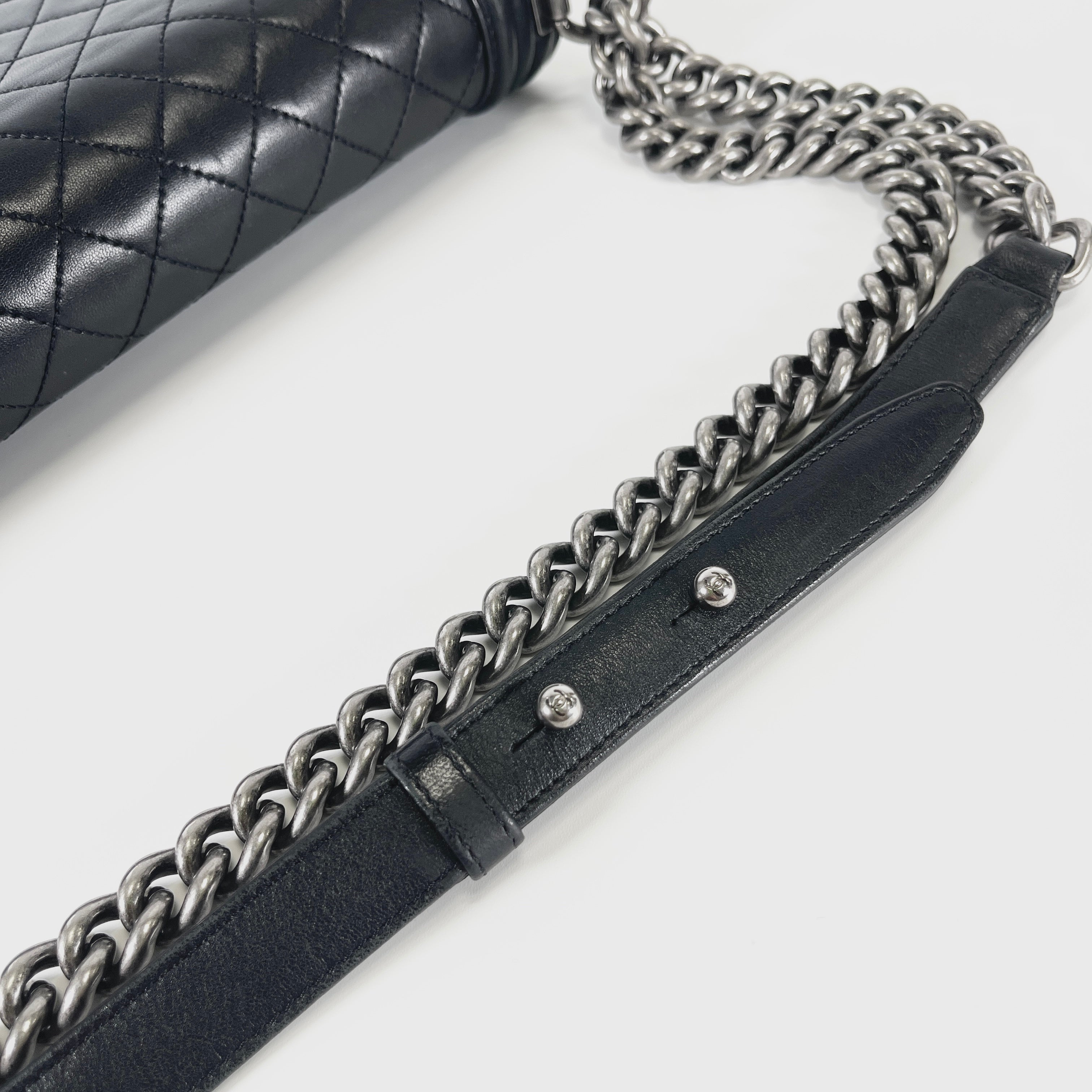 2602 secondhand CHANEL brand bag