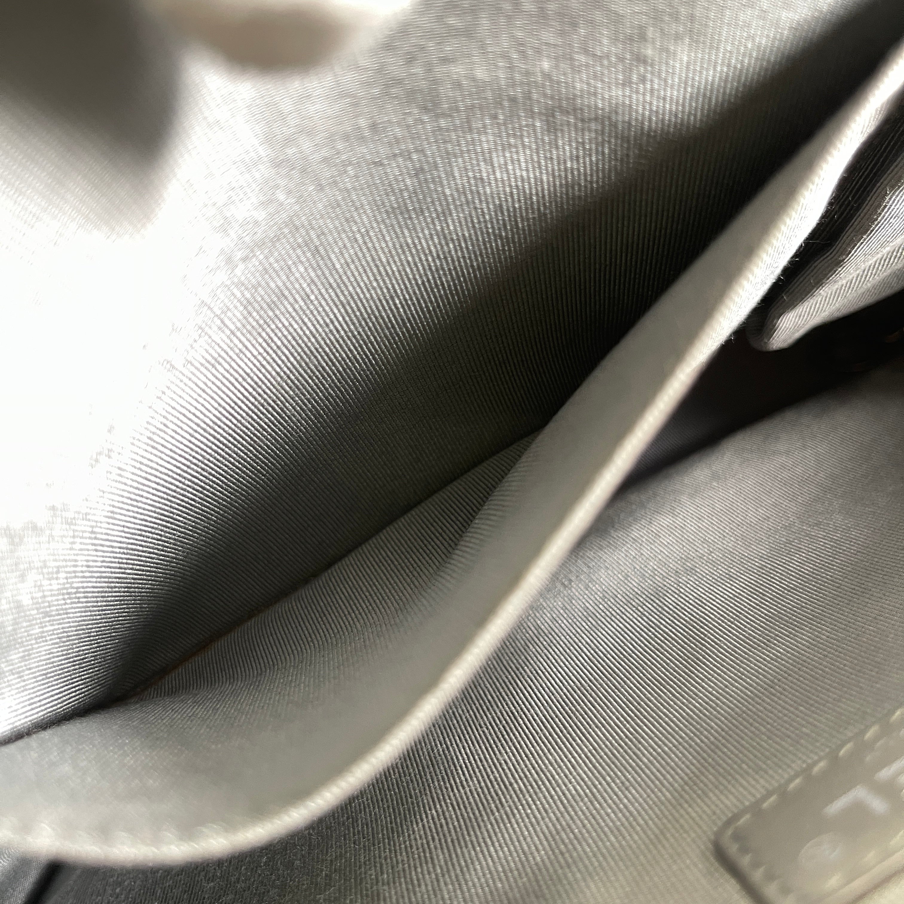 2602 secondhand CHANEL brand bag