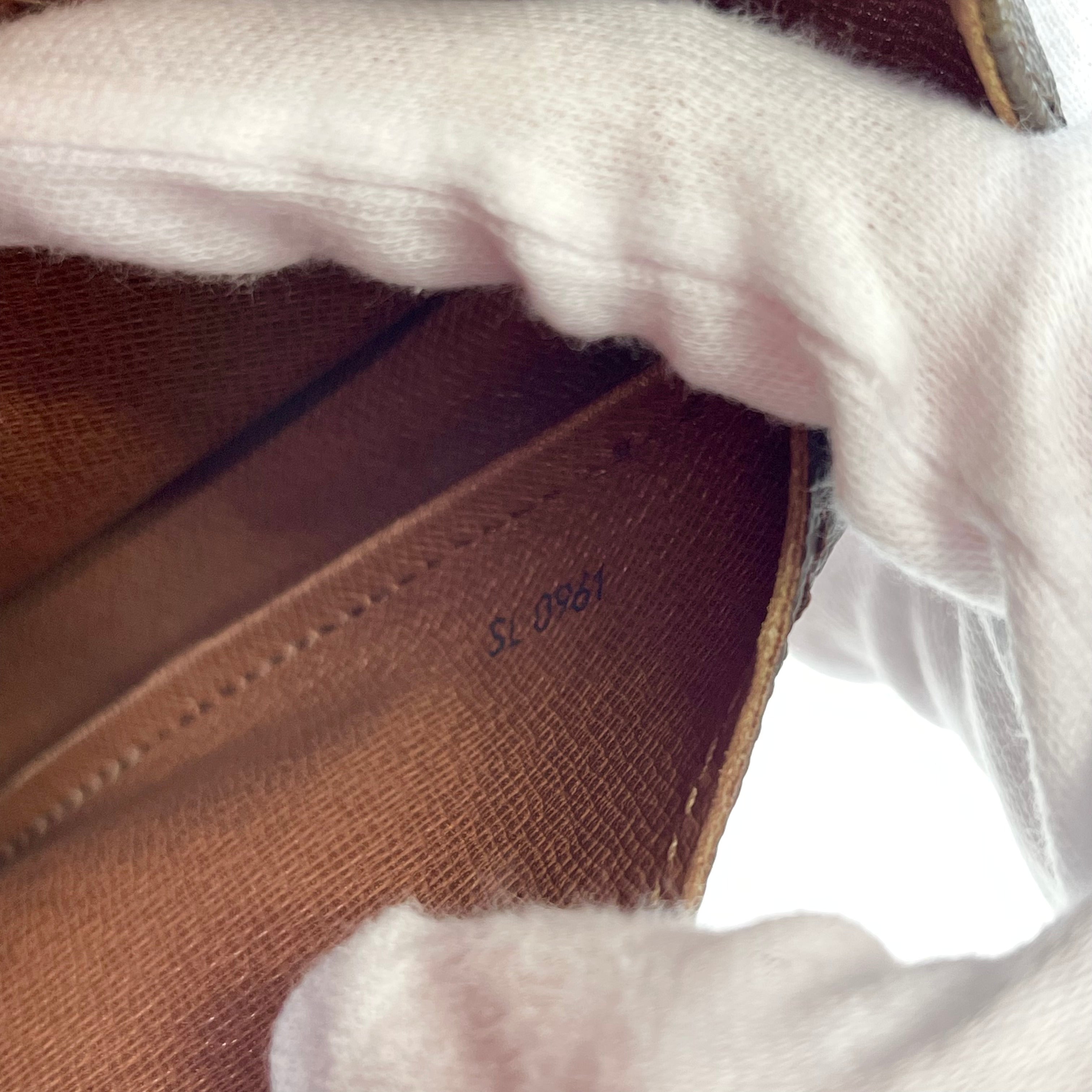 2601 Louis Vuitton Monogram M51253 Cult Ciel MM