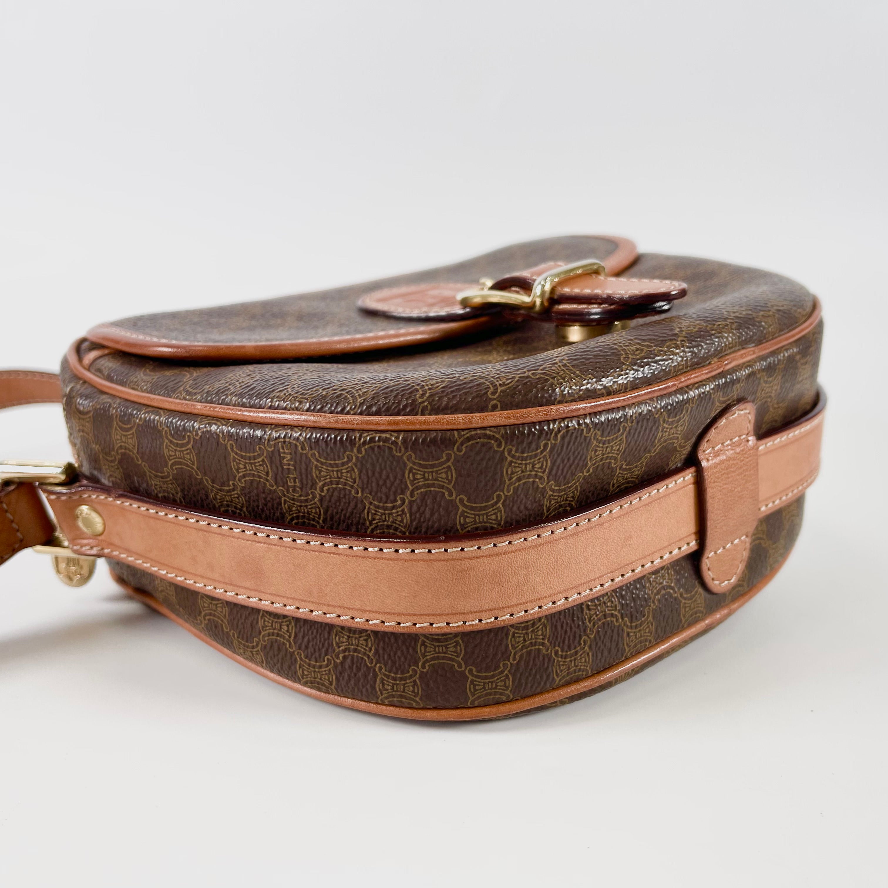 2601 secondhand CELINE Macadam Shoulder bag