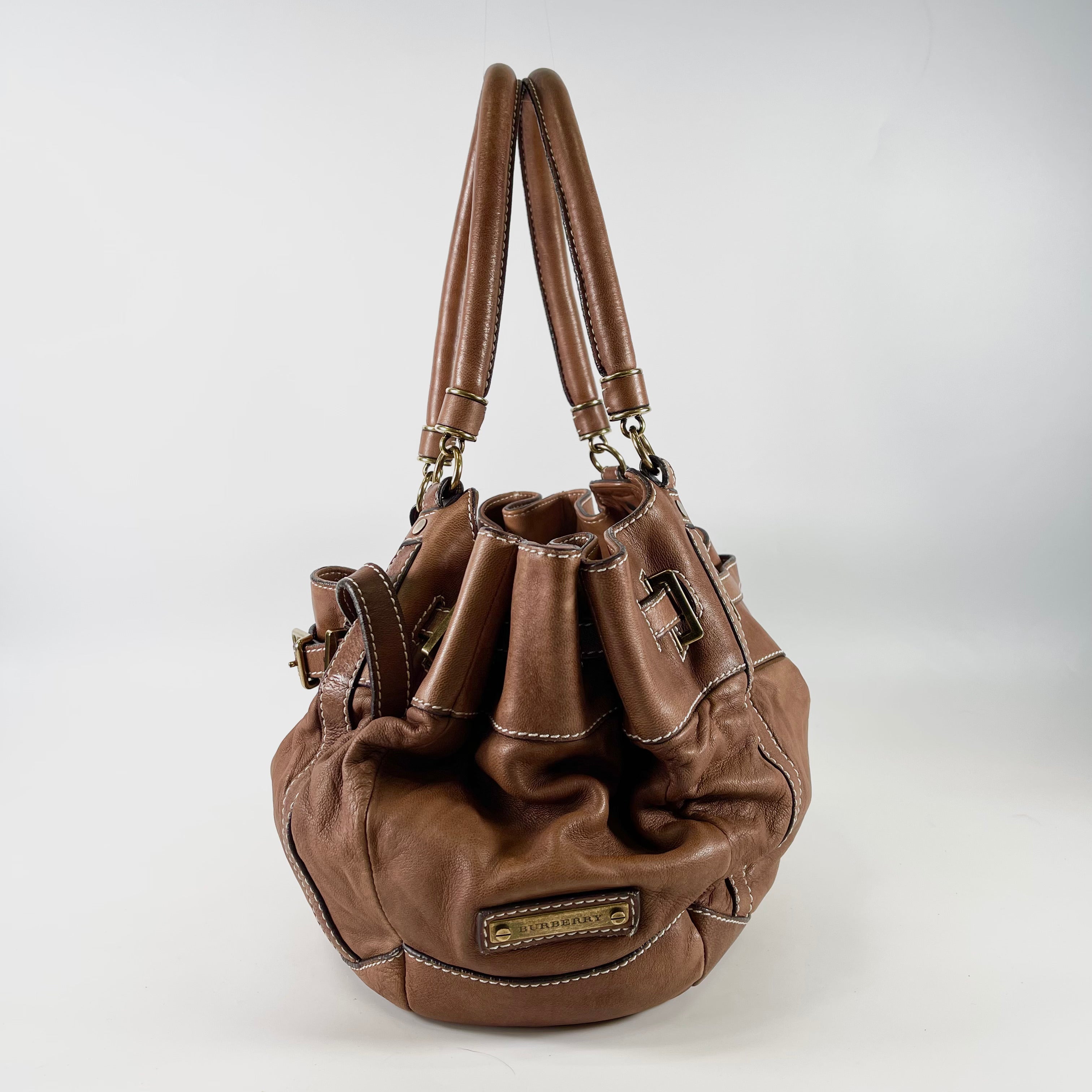 2601 secondhand BURBERRY hand bag