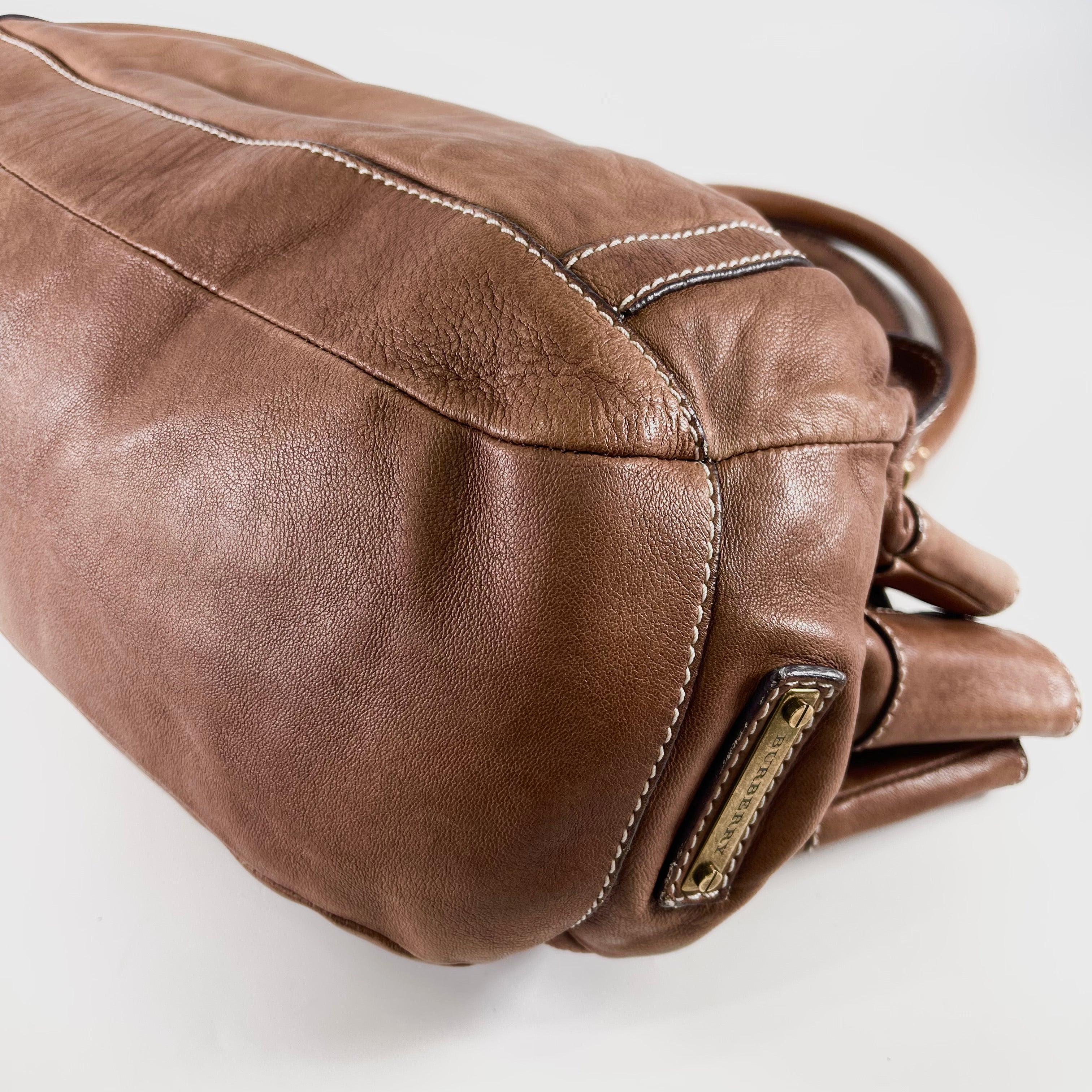 2601 secondhand BURBERRY hand bag