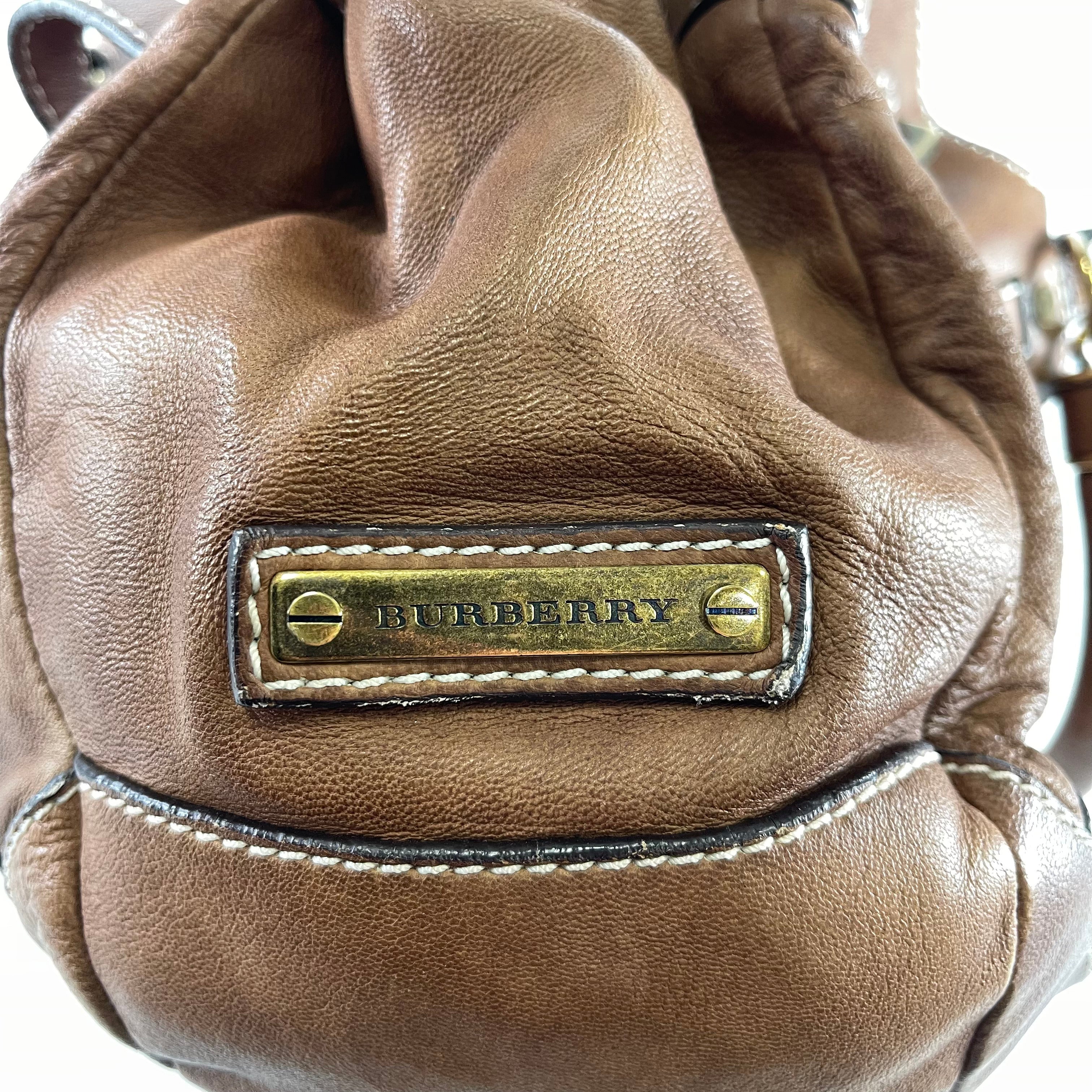 2601 secondhand BURBERRY hand bag