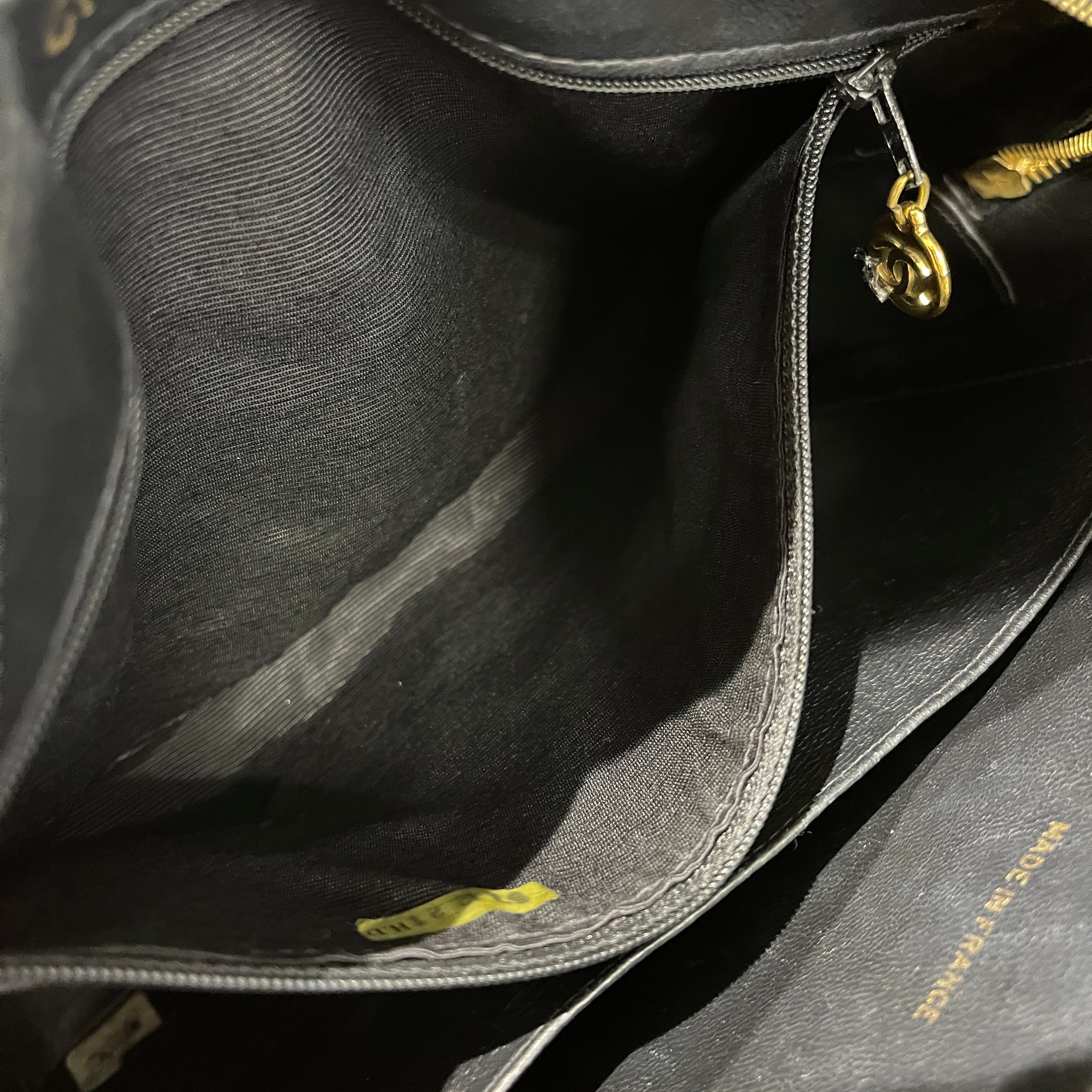 2508 CHANEL Chain Tote Bag